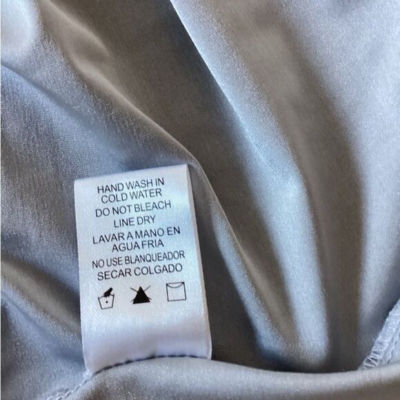 Aeom Dress Women’s Size XS Color Silver Cocktail Dress New with Tags - Picture 7 of 8